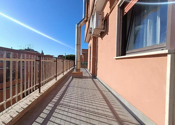 Avellini - Delightful And Spacious With Terrace - Near Metro A Cornelia